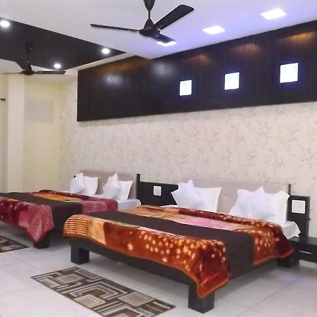 Oyo 30415 Hotel White City Anandpur  Exterior foto